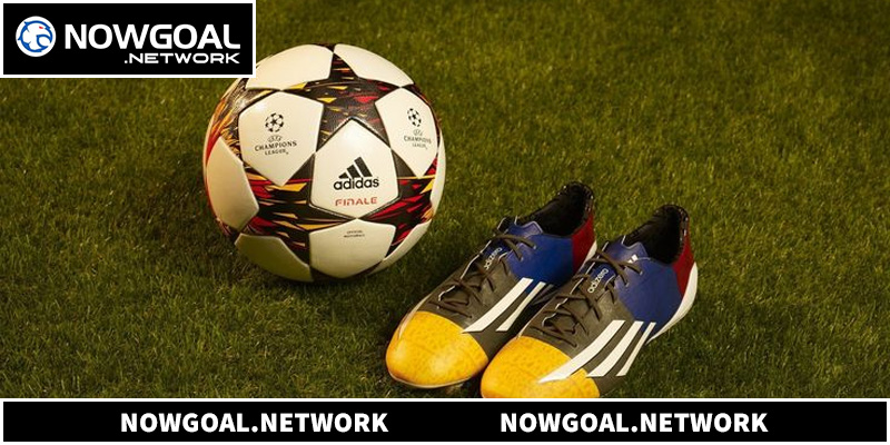 Bán kết là vòng đấu xác định hai đội thắng vào chung kết